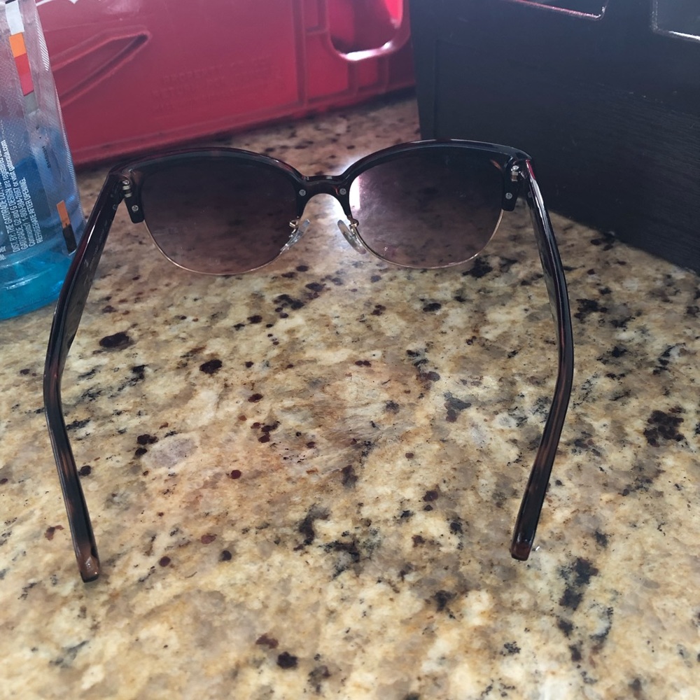 Fossil Sunglasses - image 3